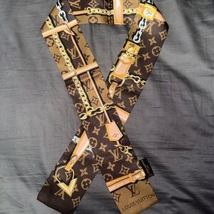 Louis Vuitton Monogram Confidential Bandeau Scarf